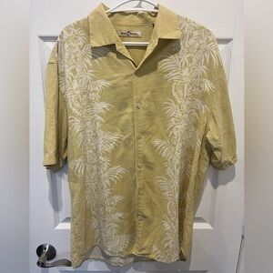 Tommy Bahama 100% Silk Short‎ Sleeve Button Down Yellow Hawaiian Floral Shirt
